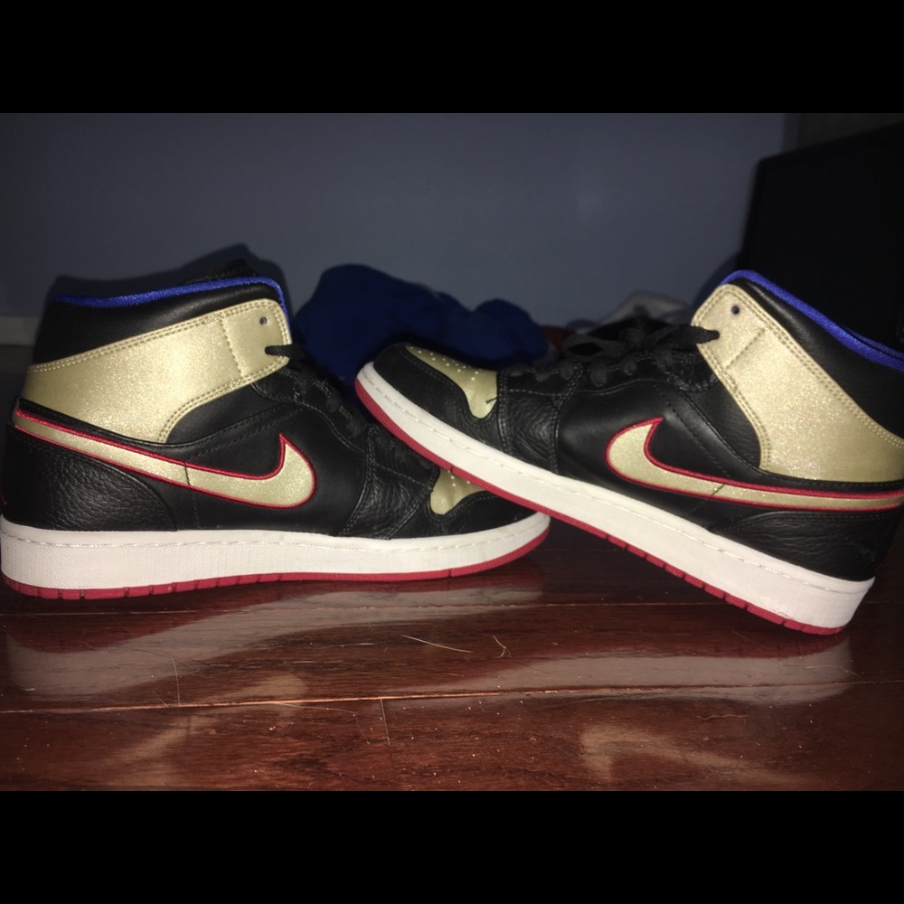 Air Jordan 1 Mid